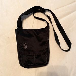 Timbuk2 black small crossbody EUC